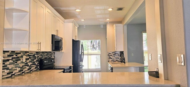 3311 Merrick Ln