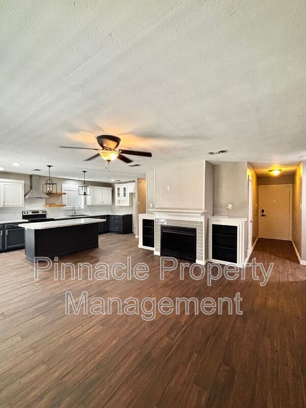 Photo - 1802 High Butte Dr