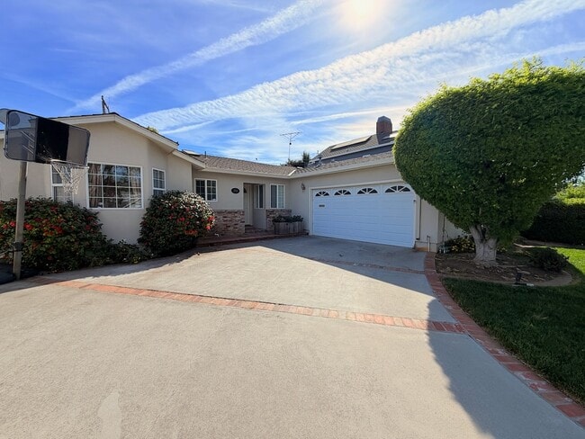 Photo - 4766 Elmhurst Dr