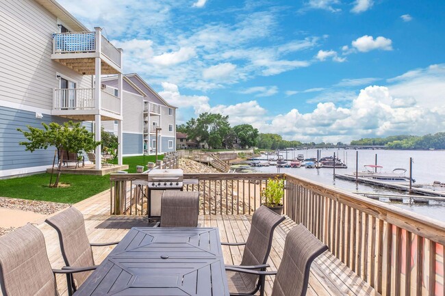 River's Edge Apartments