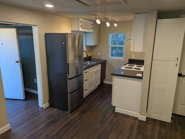 The Kitchen and Entrance - 1402 E 44th St