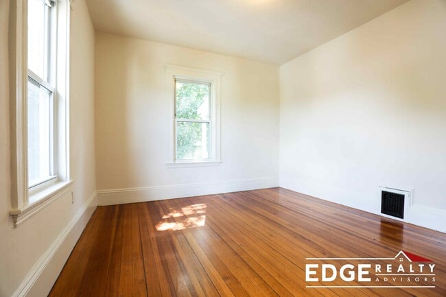 Photo - 548 Washington St Unit 3