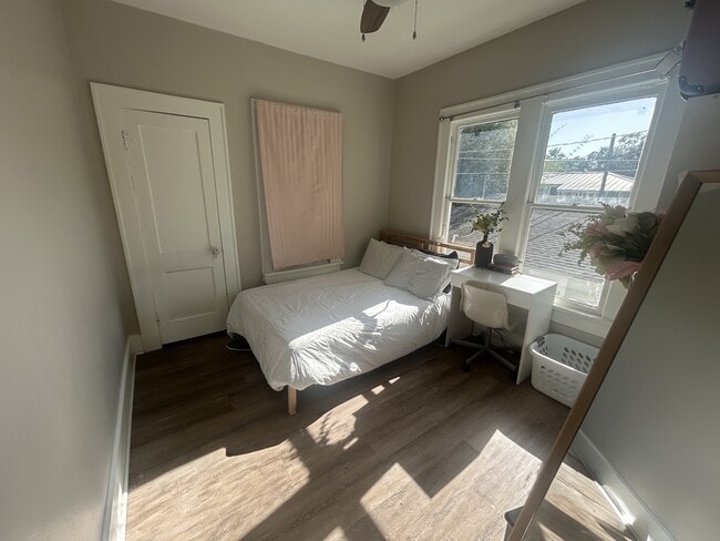 Photo - 508 12th Ave N