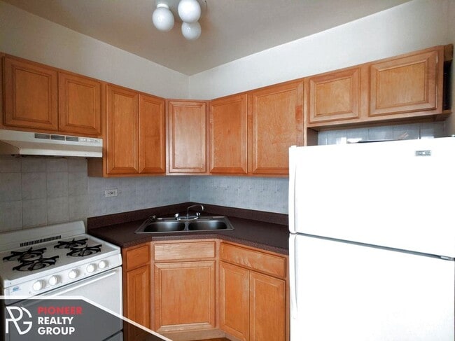 Photo - 910 W Dakin St Unit 912-104