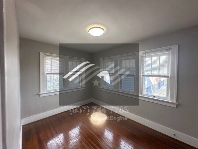 Photo - 2411 N Main St