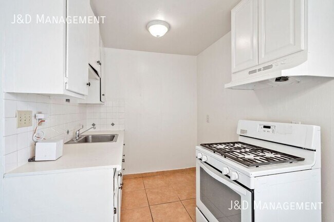 Photo - 824 47th St Unit C