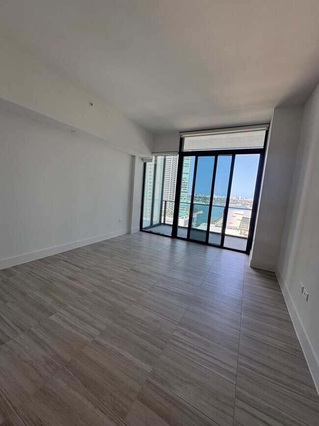 Photo - 35 NE 1st Ave Unit 522