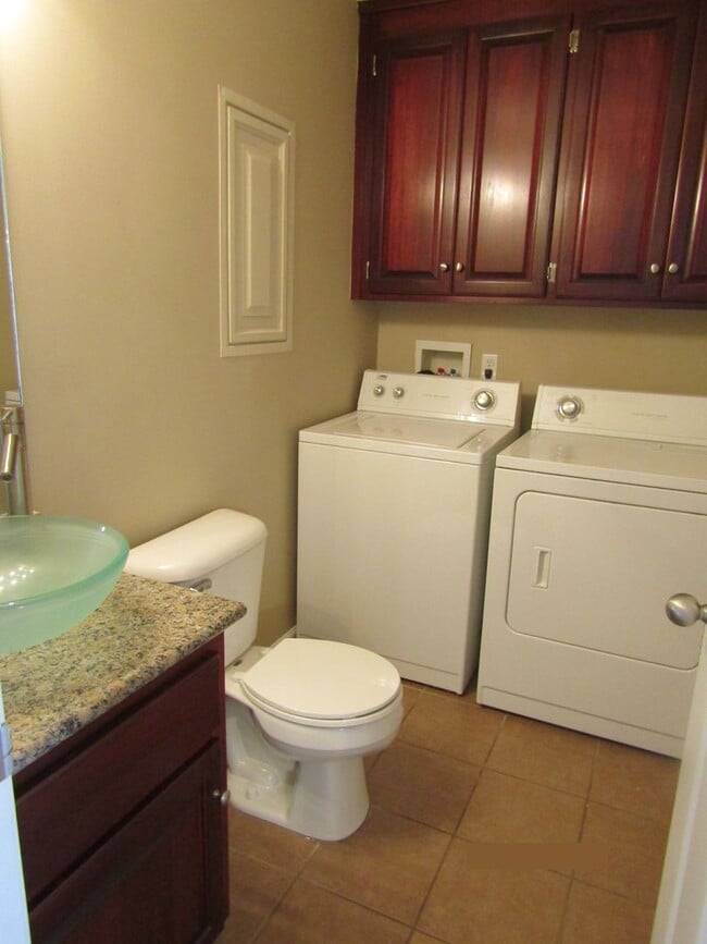 Photo - 127 Concord Ave Unidad 1