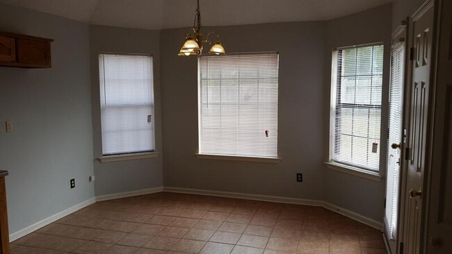 Photo - 5428 Gardendale St