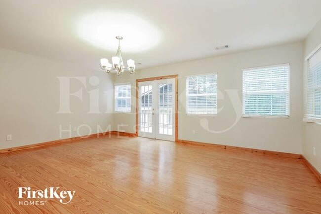 Photo - 3896 Chattahoochee Dr