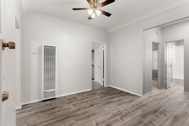 Building Photo - 722 Maine Ave Rental