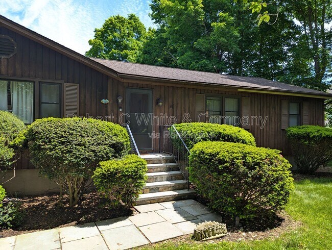 Photo - 1040 Daniels Farm Rd