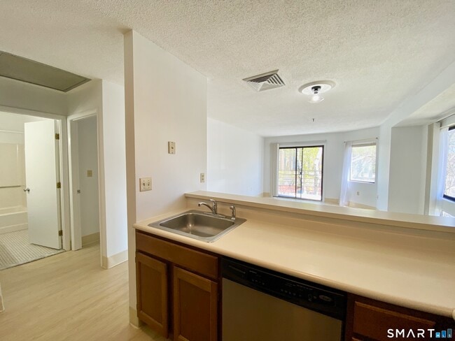 Photo - 1204 Whitney Ave Unit 208