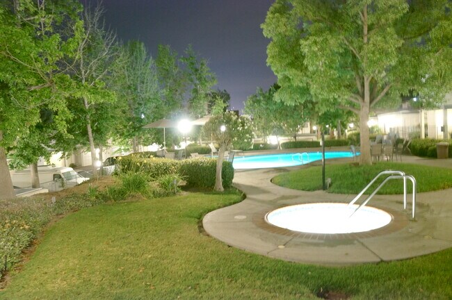 Photo - 10508 Sunland Blvd