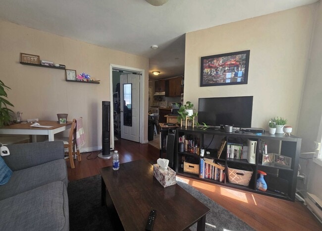 Photo - 406 Barrie St Unit 406-1