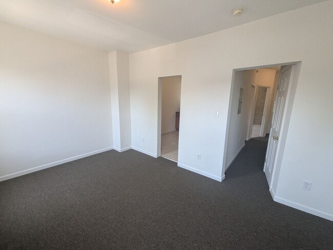 Photo - 1734 N Aberdeen St Unidad 2nd Fl.