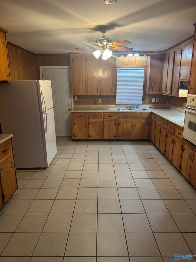 Photo - 2728 Clayton Dr NW