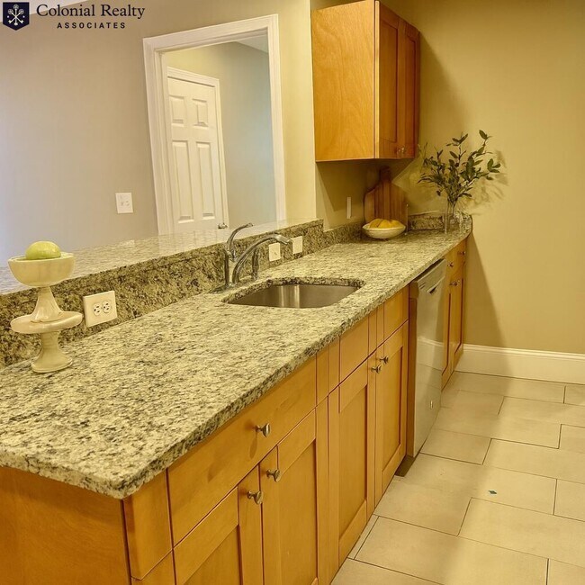 Photo - 72 Egmont St Unit 2