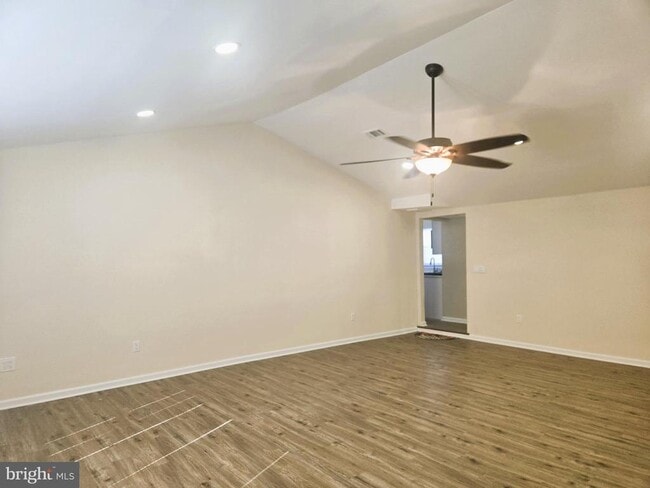 Photo - 199 Berger St