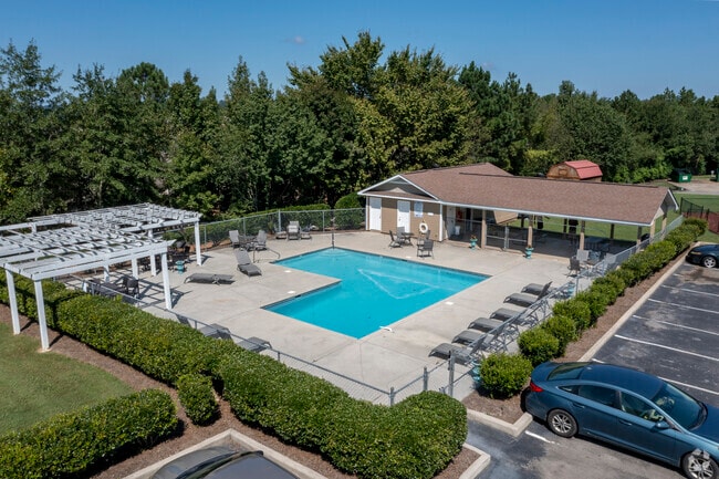 Amenities - Pool