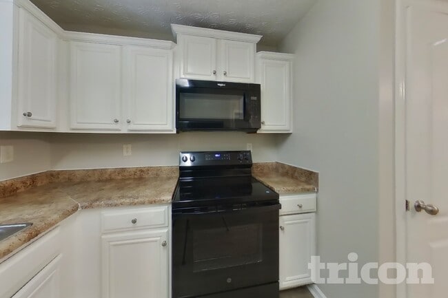 Photo - 1030 Weatherwood Pl NE