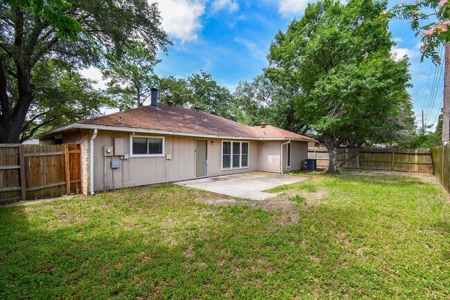 Photo - 13430 Piney Oaks Dr