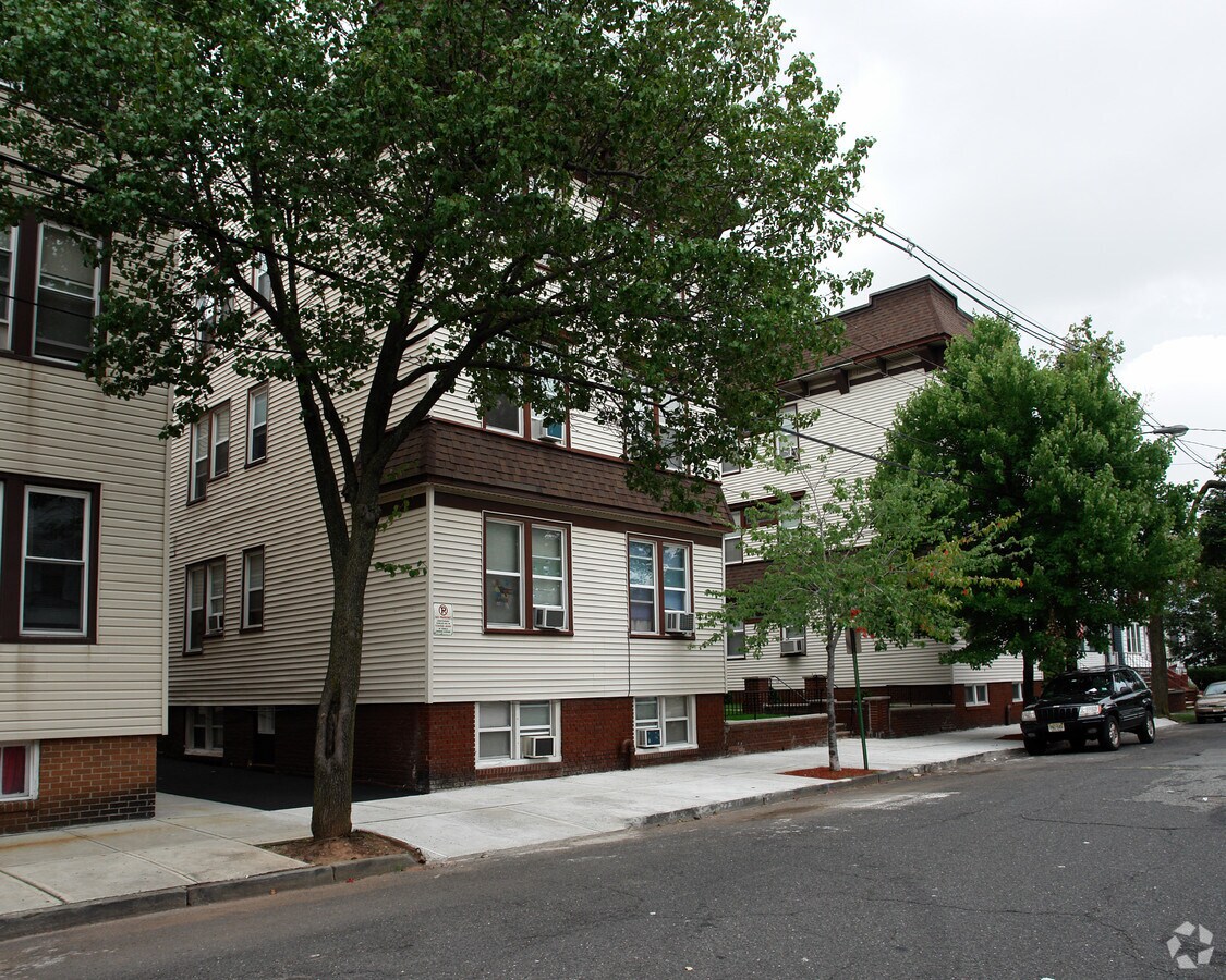 335 Elm St Apartments For Rent in Kearny, NJ