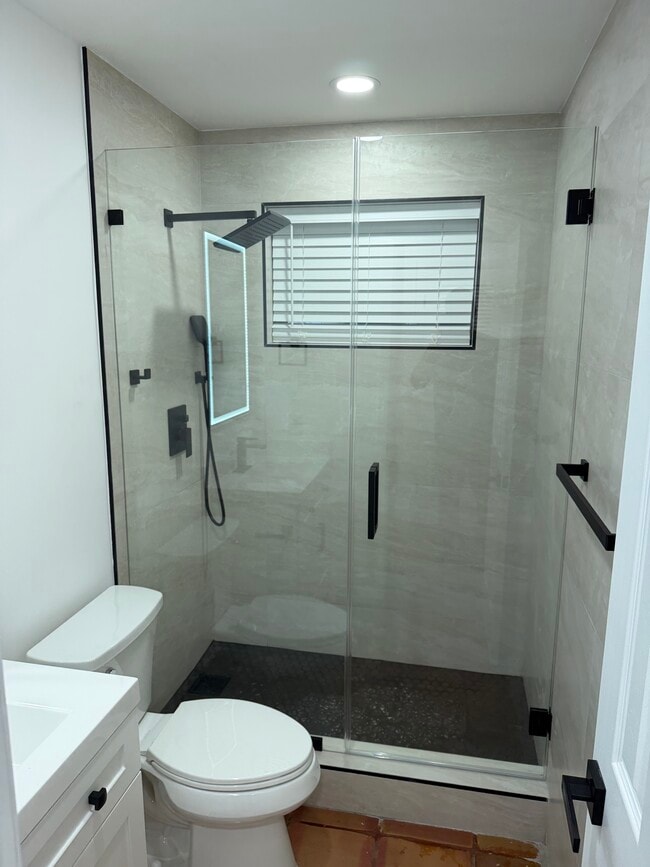 Bathroom - 850 SW 12th Ct