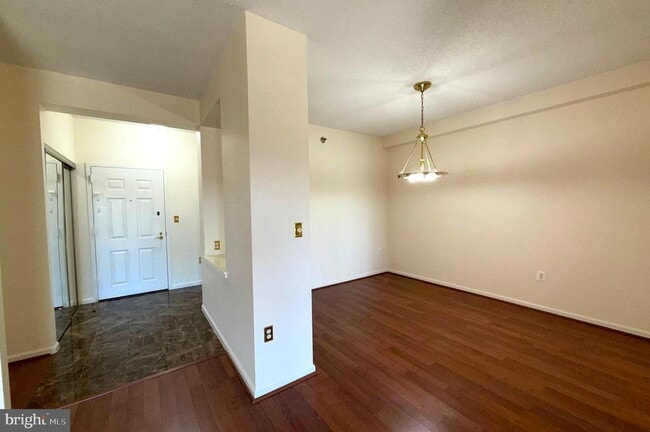 Photo - 3005 S Leisure World Blvd Unidad 526