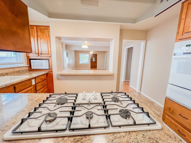 Photo - 1414 Amapola Ave