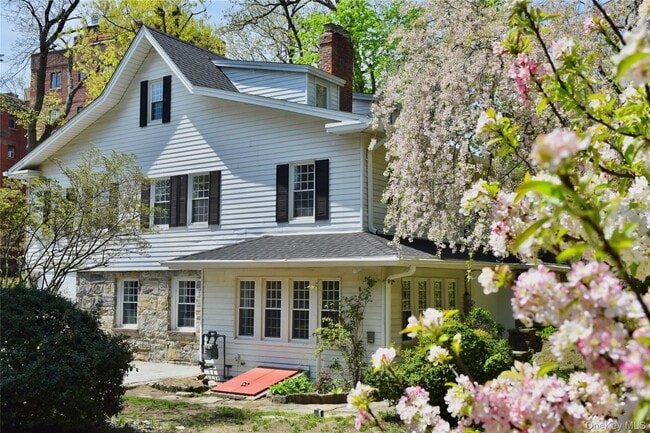 Photo - 26 Latimer Ln