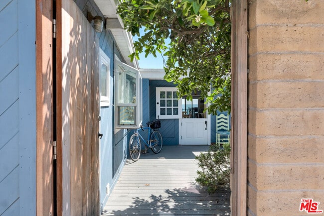 Photo - 24528 Malibu Rd