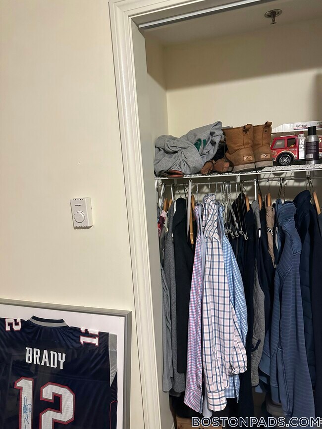 Photo - 51 Queensberry St Unit B