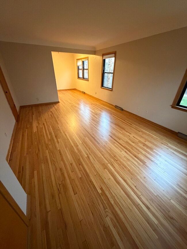 Building Photo - 3016 W 44th St Unit 1