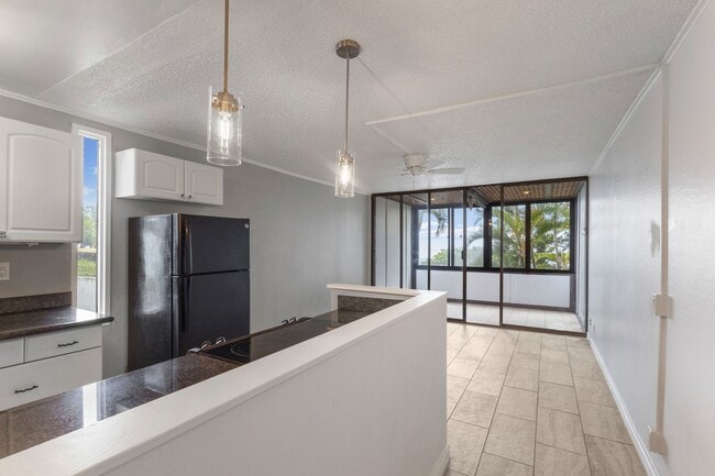 Building Photo - Live your best life in this well-appointed... Rental