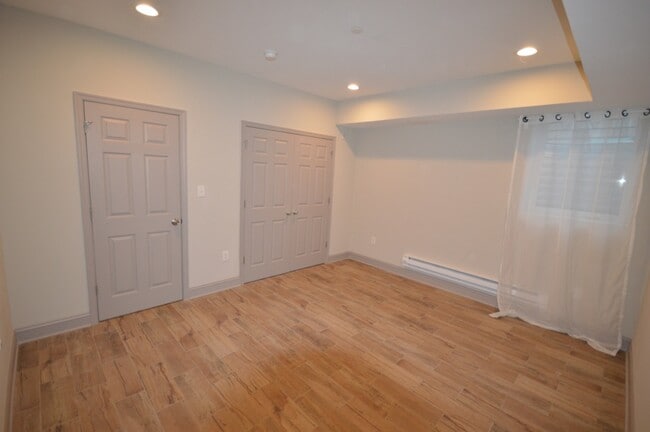 Photo - 1948 E York St