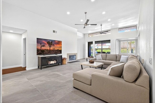 Photo - 77825 Cottonwood Cove