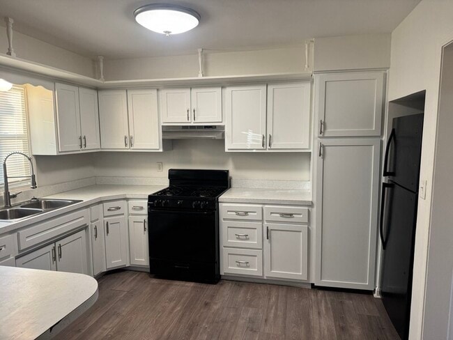 Photo - 887 S Morgantown Rd