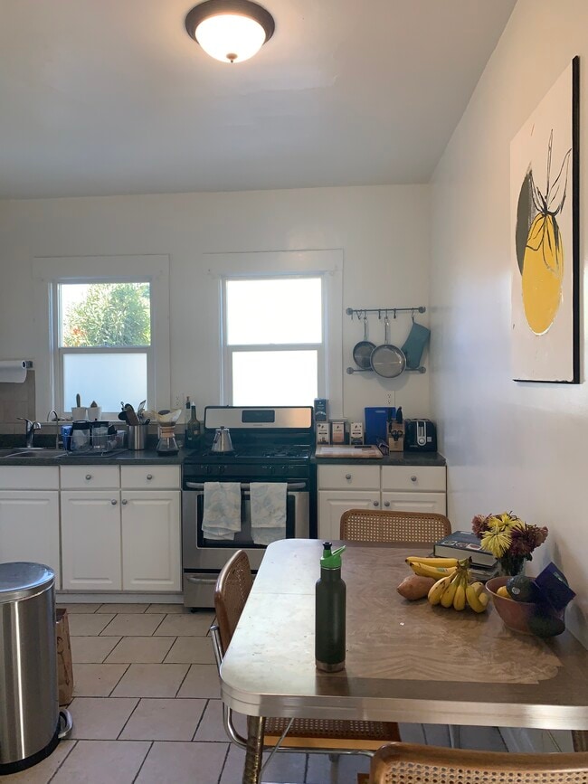 Photo - 4604 Lexington Ave Unidad 4600