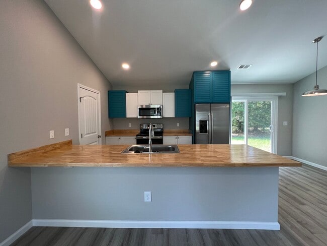 Photo - Conway - 3 Bedroom / 2 Bathroom Home