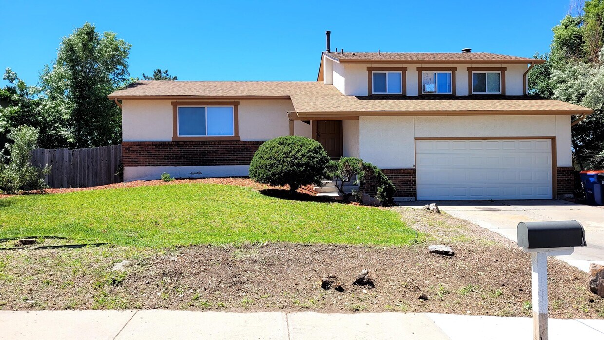 Photo - 2015 Chapel Hills Dr (Colorado Springs, CO)