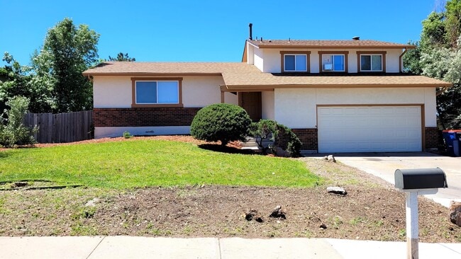 Photo - 2015 Chapel Hills Dr House