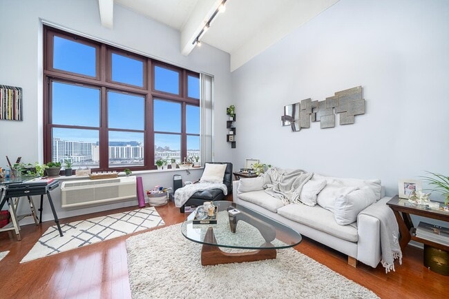 Building Photo - 1500 Washington St Unit 6P