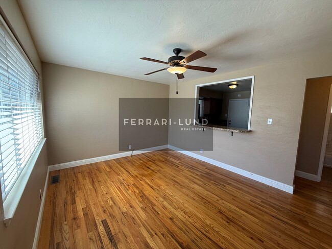 Building Photo - Eden 965-967 Unit 967