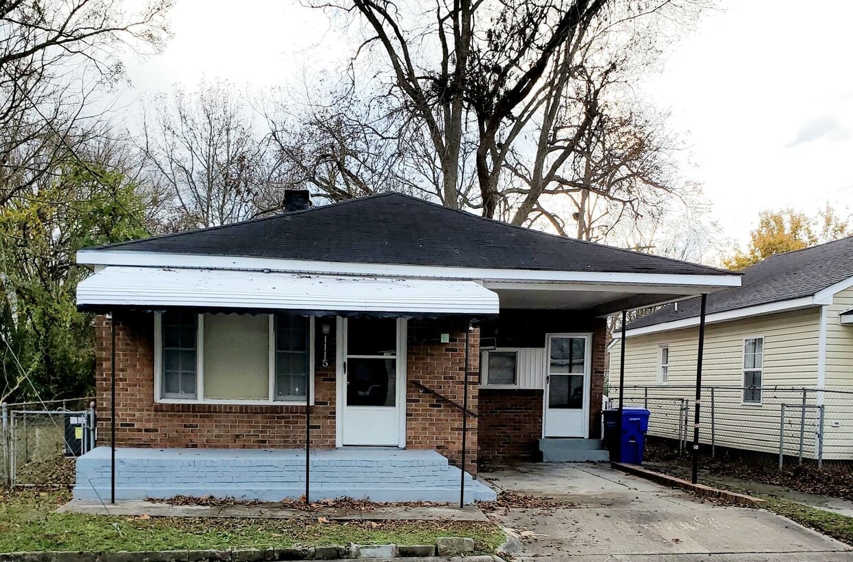 Photo - Renovated Brick Ranch - 1115 Douglas Avenue