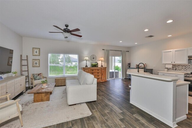 Photo - 1129 Emerald Hill Way