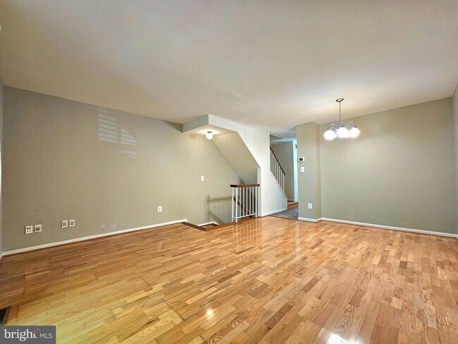 Photo - 7664 Northern Oaks Ct