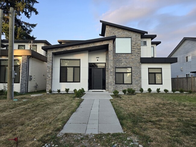 9112-9156 156 St