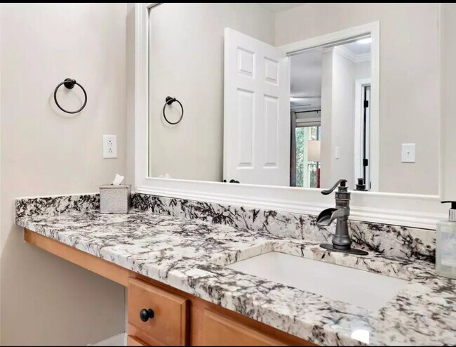 Bathroom - 515 Granville Ct Unit 515