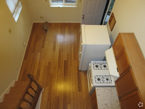 Kitchen with dining area - 316 Chester St Unit A Rental